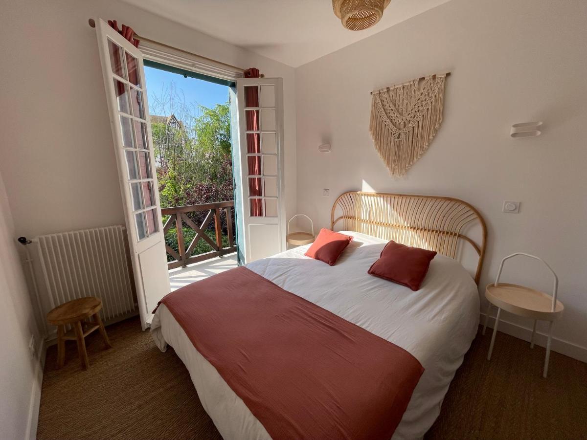 Villa Normande - Les Crapauds Fous - Proximite Centre Ville Et Plage Deauville Zewnętrze zdjęcie